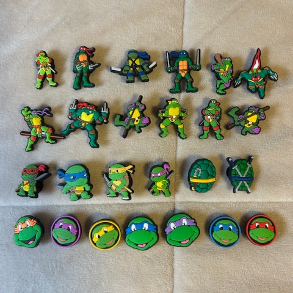 25 piece Ninja Turtle croc charms - New